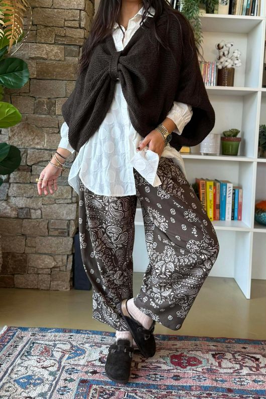 Big Softie Batwing Or Butterfly Knit Chocolate /17=